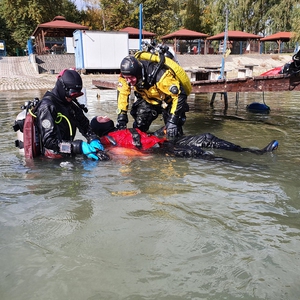 RESCUE DIVER