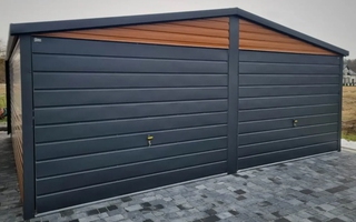 Garaże blaszane – dlaczego warto zdecydować się na blaszak?