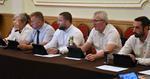 Rondo w Tarnobrzegu za mało godne dla patrona. Radni przyrównali je do "naleśnika" i "placka pomazanego farbą" [ZDJĘCIA]