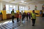 Nadal trwa akcja "Bezpieczna droga do szkoły". Policjanci prowadzą spotkania w szkołach