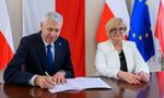 Lepszy dojazd dla inwestorów - W Nowej Dębie podpisano umowę na budowę drogi w strefie |