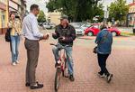 Tarnobrzeg: Prezydent rozdawał "Kwiaty Wołynia" |