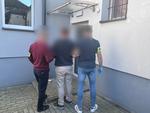PRÓBOWAŁ SIĘ WŁAMAĆ. 43-LATEK ZOSTAŁ ZATRZYMANY PRZEZ POLICJANTÓW